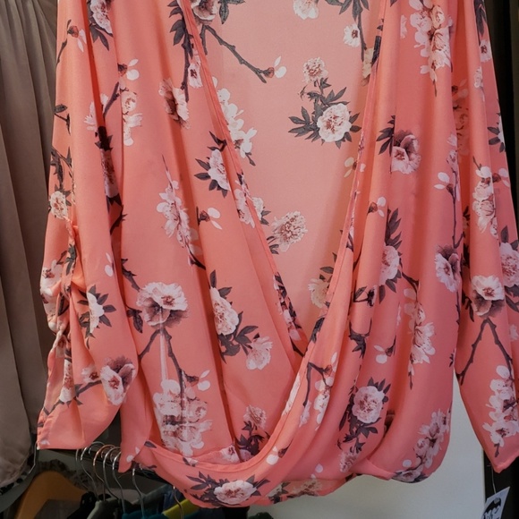 Blouse - Picture 3 of 3